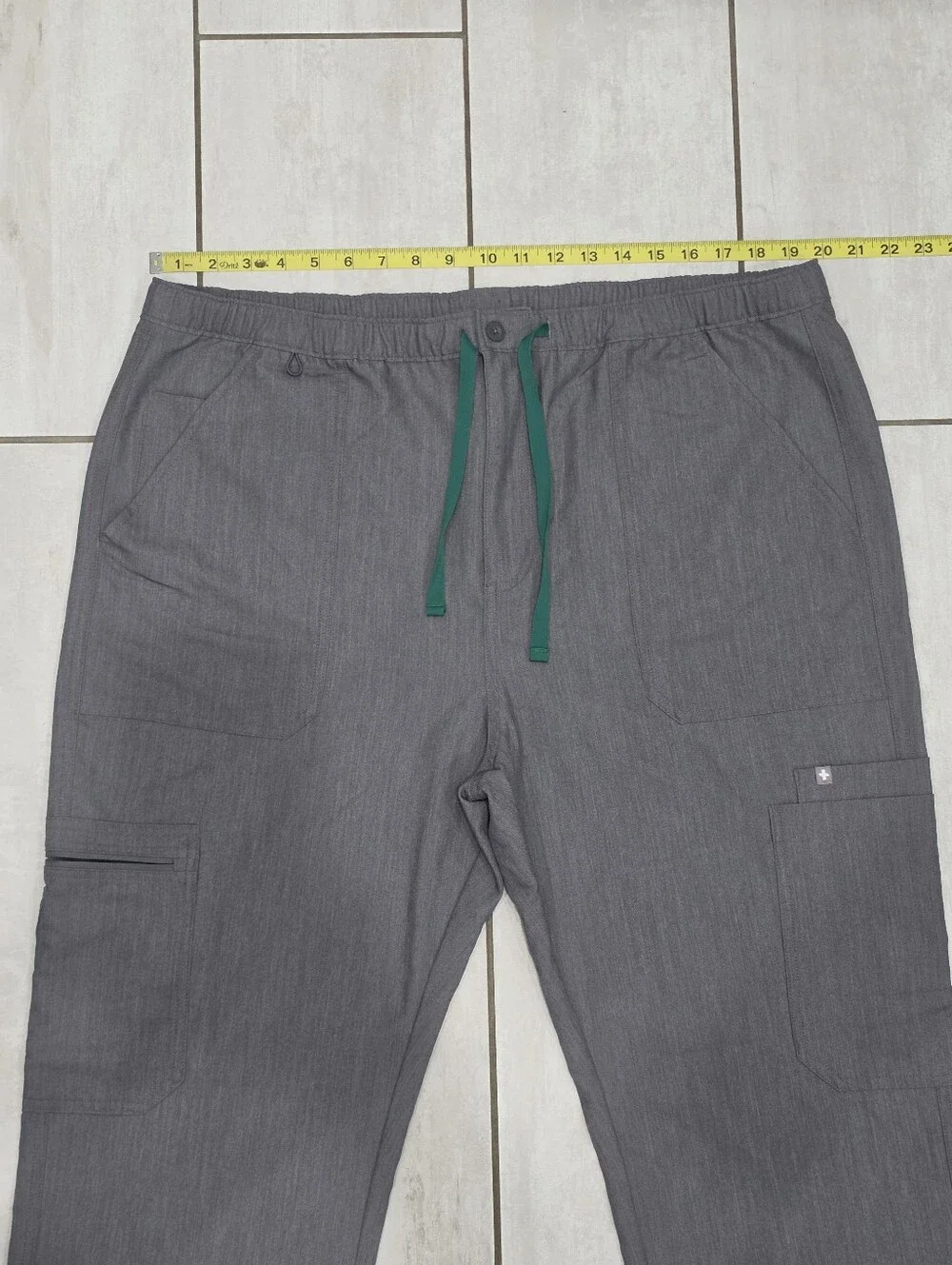 NWOT FIGS Men’s Cairo Cargo Scrub Pants Graphite Gray XXL Technical Collection